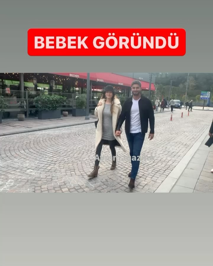 Berk Oktay ve eşi Yıldız Çağrı Atiksoy